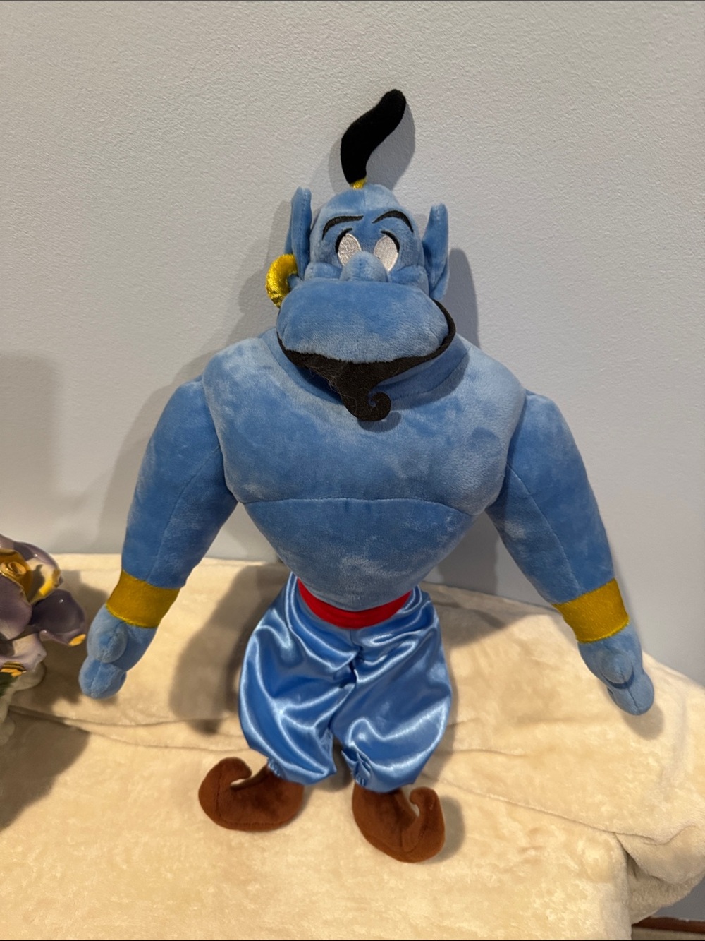 Disney Store Aladdin Genie plush toy. NEW